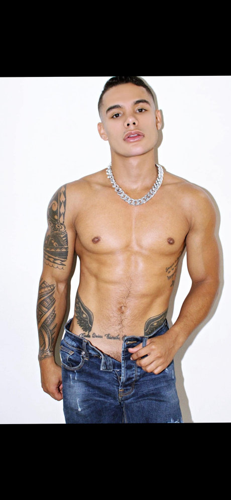 Foto di nudo di fuga di OnlyFans di Randy Junior