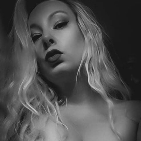 Foto di nudo di fuga di OnlyFans di Moonbitxh