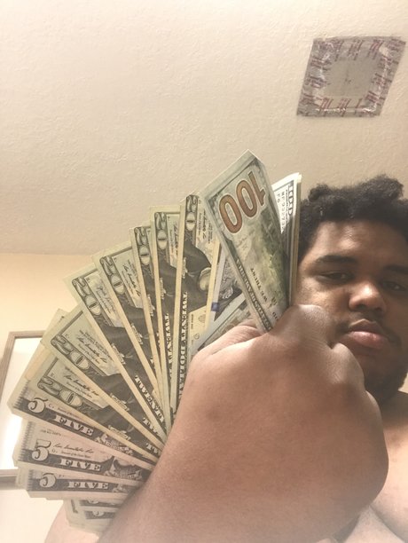 Foto di nudo di fuga di OnlyFans di Starjr