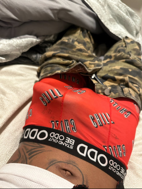 Foto di nudo di fuga di OnlyFans di Popular Loner