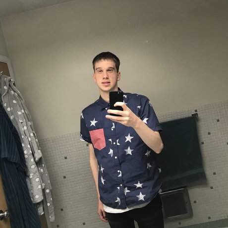 Foto di nudo di fuga di OnlyFans di Bigdickforrest