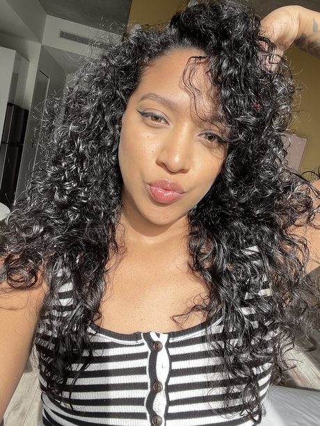 Foto di nudo di fuga di OnlyFans di Roxanne Sky
