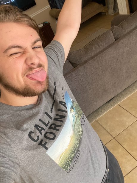 Foto di nudo di fuga di OnlyFans di Justlogan