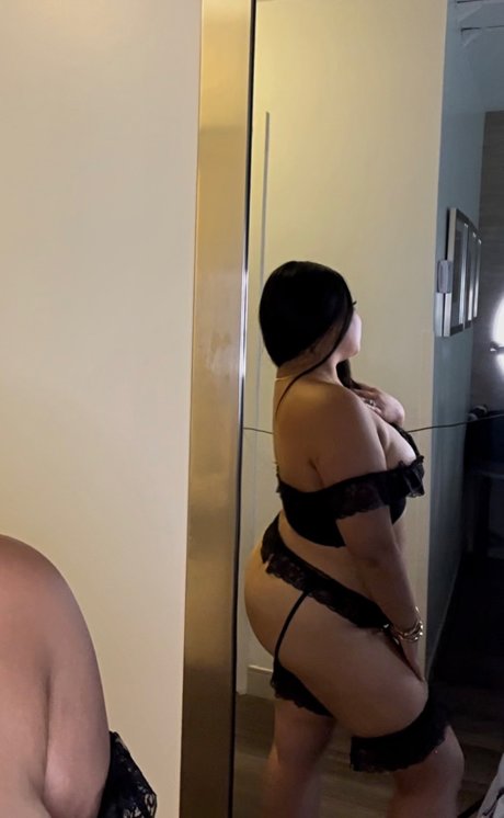 Foto di nudo di fuga di OnlyFans di Diamond In The Rough Shes Tough
