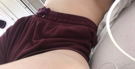 Foto di nudo di fuga di OnlyFans di Junie 