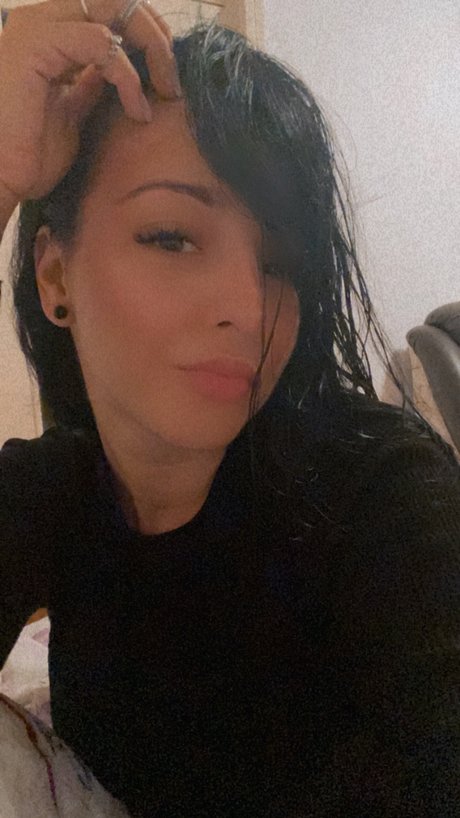 Foto di nudo di fuga di OnlyFans di Brunette