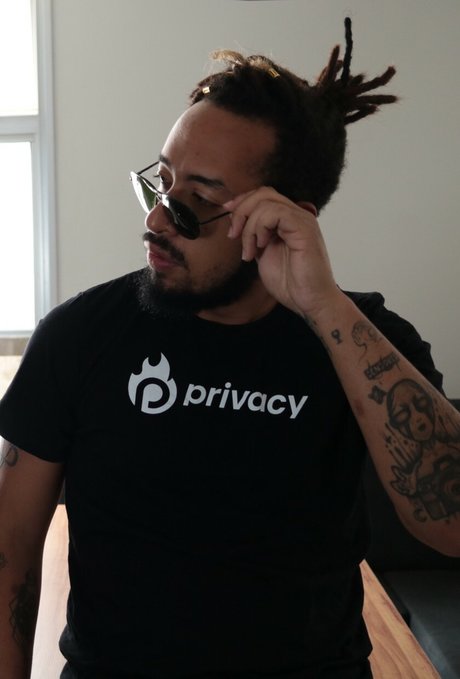 Foto di nudo di fuga di OnlyFans di N Jay  Nego Jordan