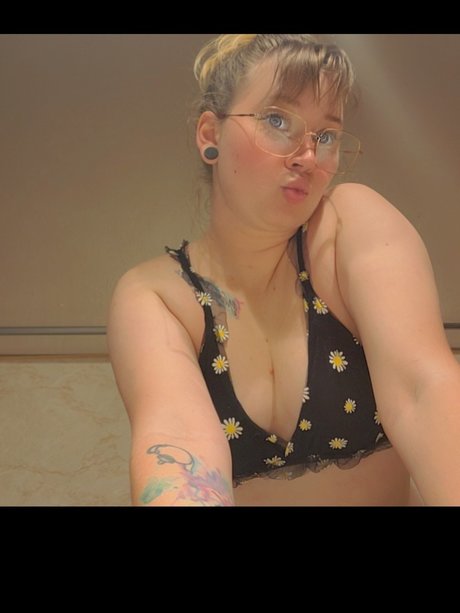 Foto di nudo di fuga di OnlyFans di Devon Blaze