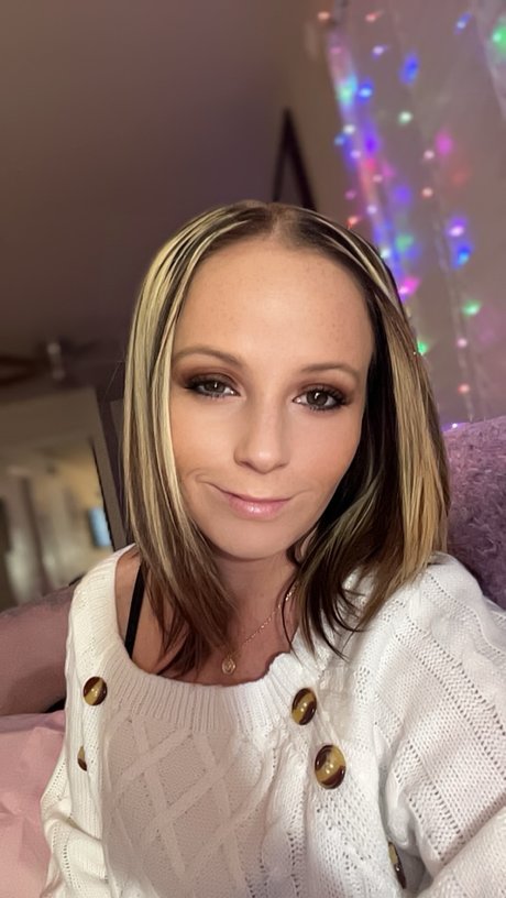 Foto di nudo di fuga di OnlyFans di Alyssa Hart