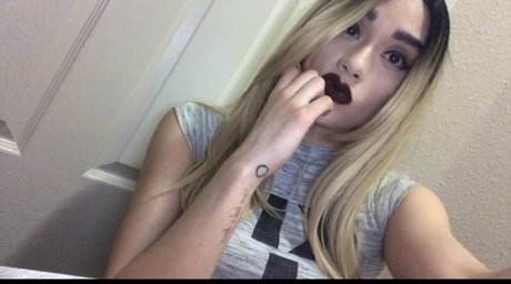 Foto di nudo di fuga di OnlyFans di Peachesisland