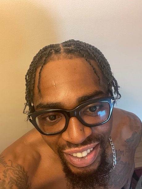 Foto di nudo di fuga di OnlyFans di Slangher810