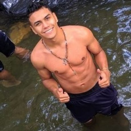 Foto di nudo di fuga di OnlyFans di Juan Carlos