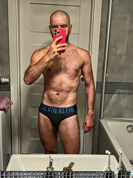 Foto di nudo di fuga di OnlyFans di Sildenafil
