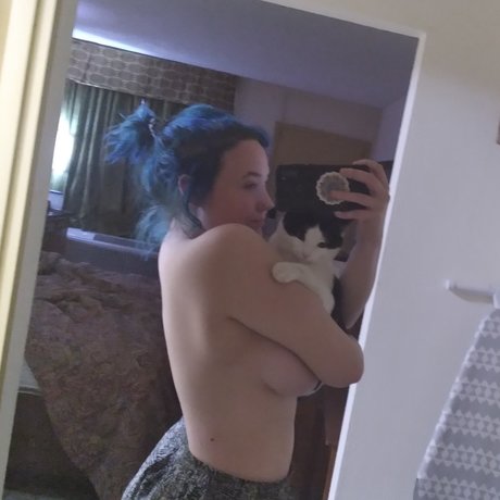 Foto di nudo di fuga di OnlyFans di Mk Miller