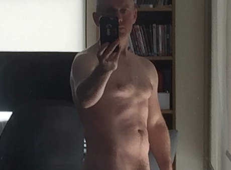 Foto di nudo di fuga di OnlyFans di Sean