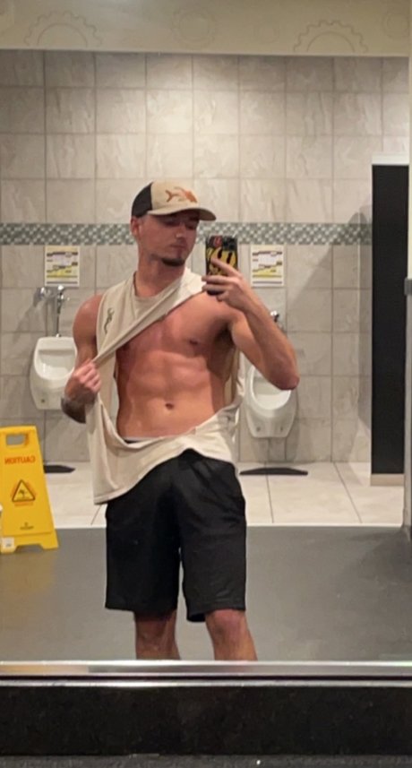 Foto di nudo di fuga di OnlyFans di Xylic Gunlickson