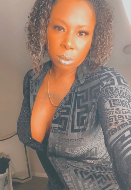 Foto di nudo di fuga di OnlyFans di Sierra Nights