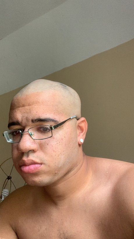 Foto di nudo di fuga di OnlyFans di Daniel Petersongreen