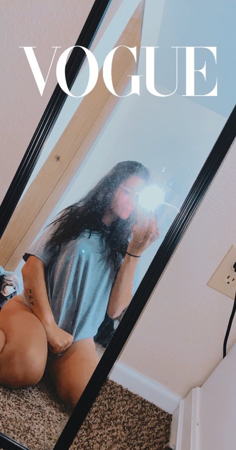 Foto di nudo di fuga di OnlyFans di Mac