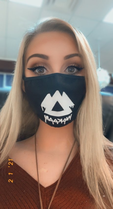 Foto di nudo di fuga di OnlyFans di Mitten Baby