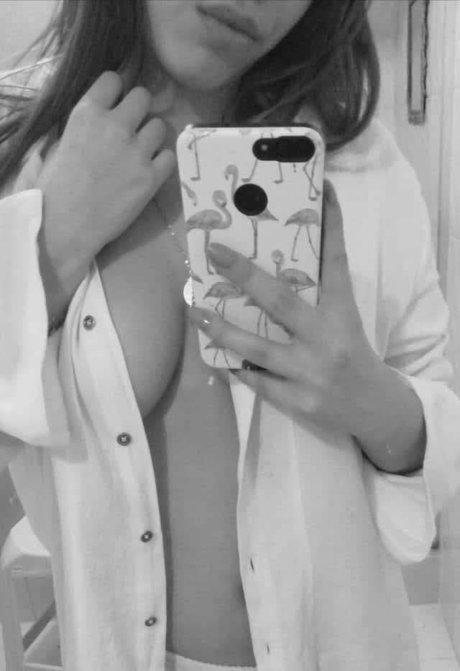 Foto di nudo di fuga di OnlyFans di Gabi