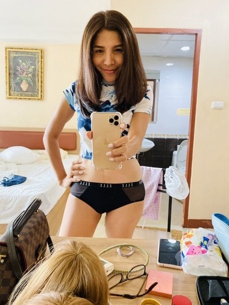 Foto di nudo di fuga di OnlyFans di Olive
