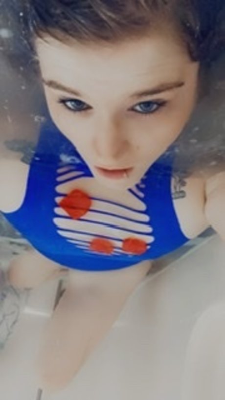 Foto di nudo di fuga di OnlyFans di Mk