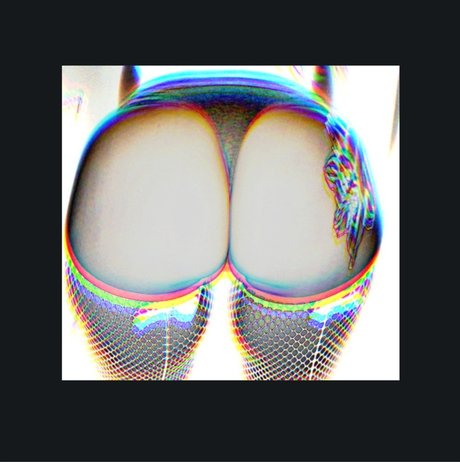 Foto di nudo di fuga di OnlyFans di Jaz