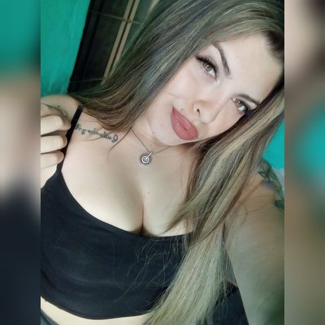 Foto di nudo di fuga di OnlyFans di Gin