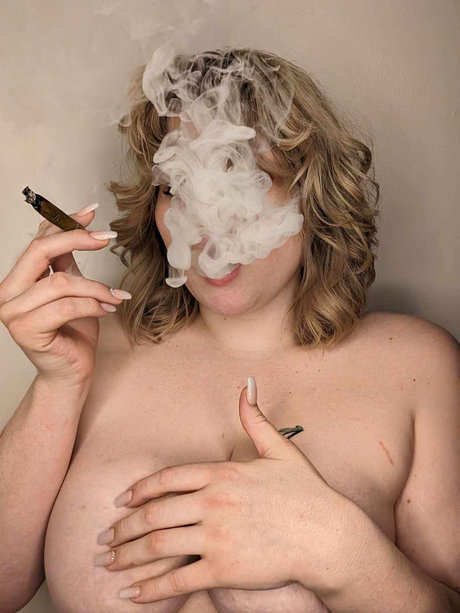 Foto di nudo di fuga di OnlyFans di Paris Rose
