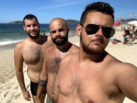 Foto di nudo di fuga di OnlyFans di Trisal Rj
