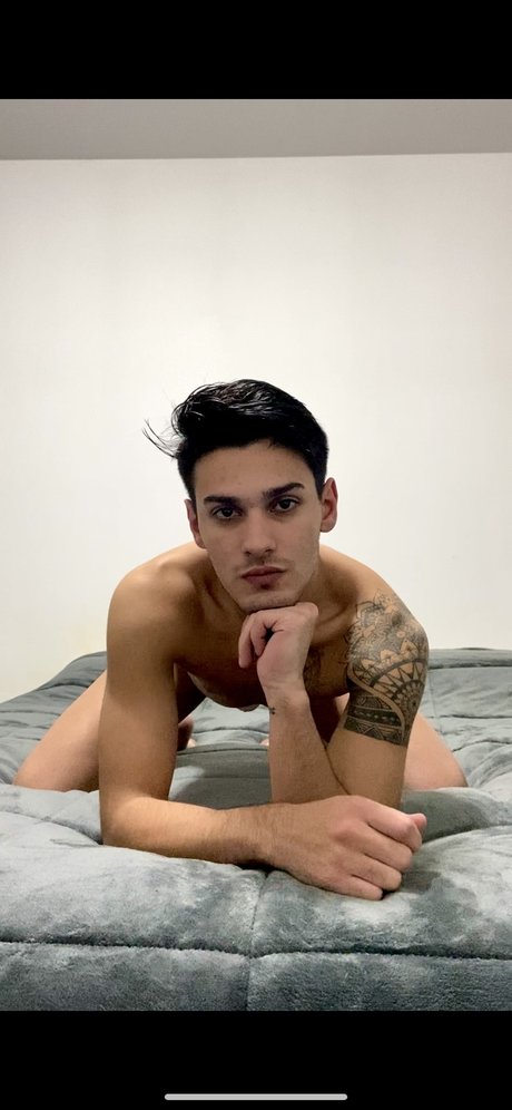 Foto di nudo di fuga di OnlyFans di Agustin