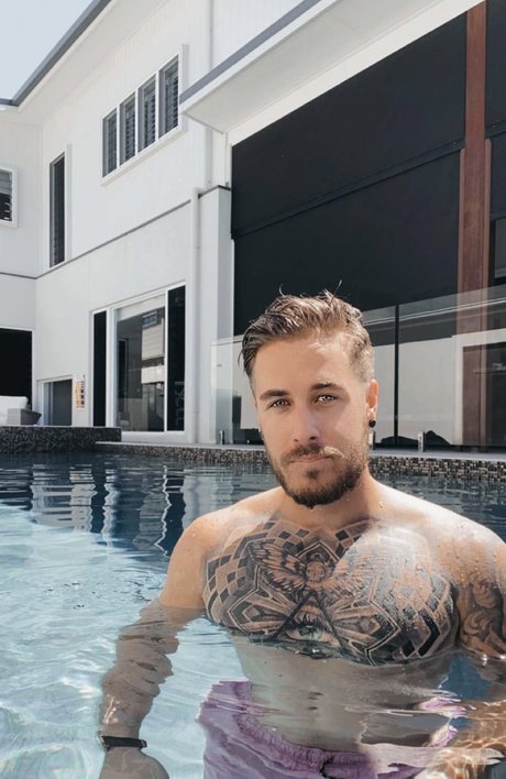 Foto di nudo di fuga di OnlyFans di Ryan Jagar