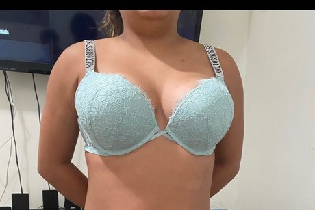 Foto di nudo di fuga di OnlyFans di Pinkpage