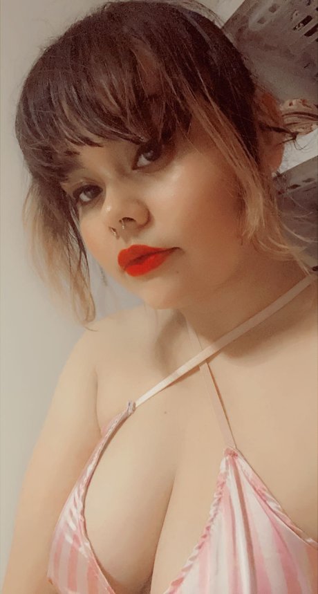 Foto di nudo di fuga di OnlyFans di Mars
