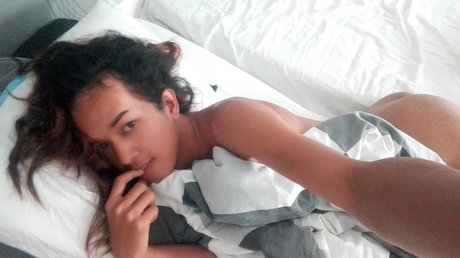 Sexy Thai Ladyboy 