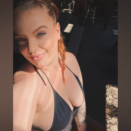 Foto di nudo di fuga di OnlyFans di Sasha Quotsapphirequot Gold