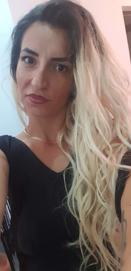Foto di nudo di fuga di OnlyFans di Lucy Aly