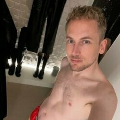 Foto di nudo di fuga di OnlyFans di Switch James