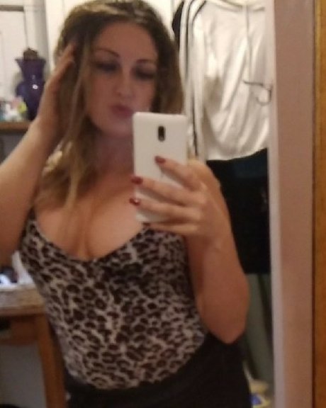 Foto di nudo di fuga di OnlyFans di Megan Rogers