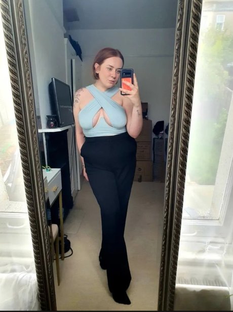 Foto di nudo di fuga di OnlyFans di Kenny