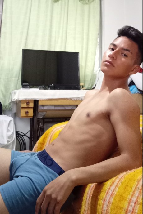 Foto di nudo di fuga di OnlyFans di Oliver Vaca