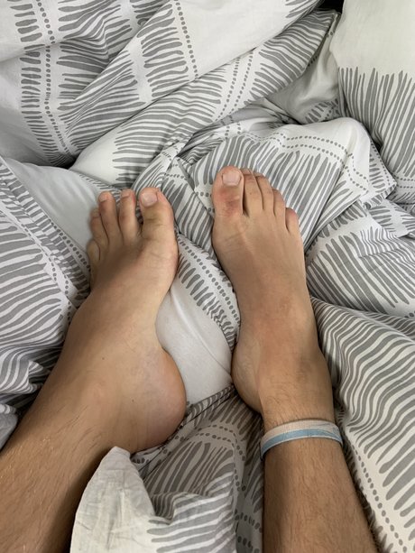 Foto di nudo di fuga di OnlyFans di Gay Runners Feet