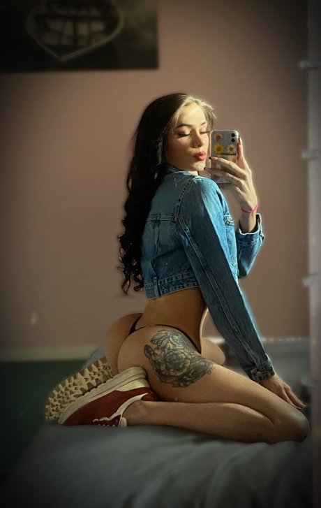 Foto di nudo di fuga di OnlyFans di Arielsophiets