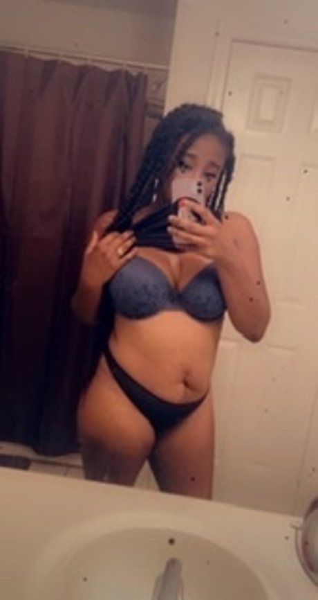 Foto di nudo di fuga di OnlyFans di Submissive Sweetheart