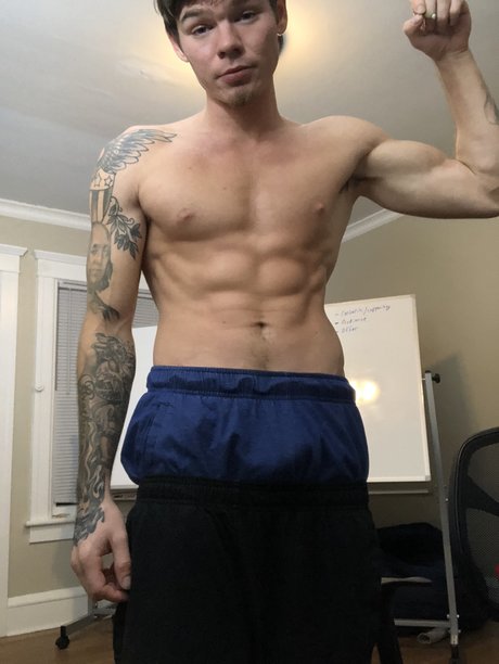 Foto di nudo di fuga di OnlyFans di Michael Wolf
