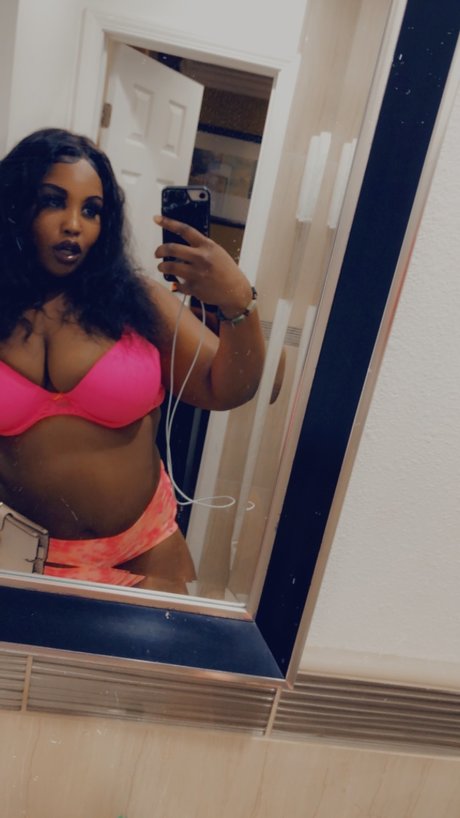 Foto di nudo di fuga di OnlyFans di Honeydripp