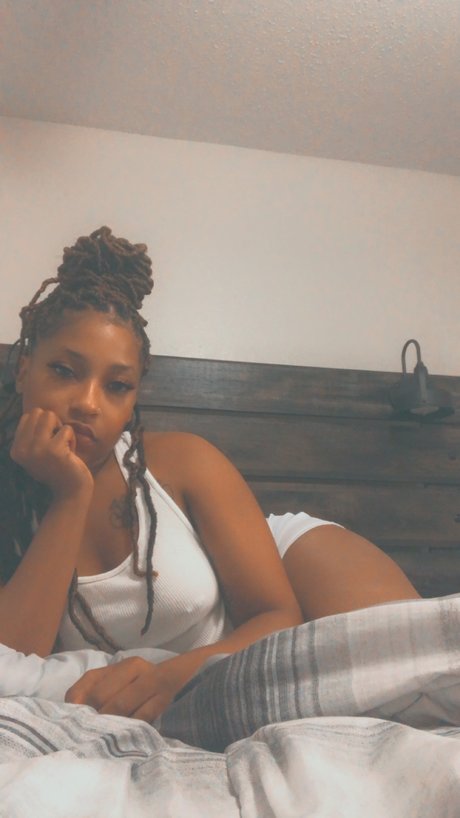 Foto di nudo di fuga di OnlyFans di Stonii B