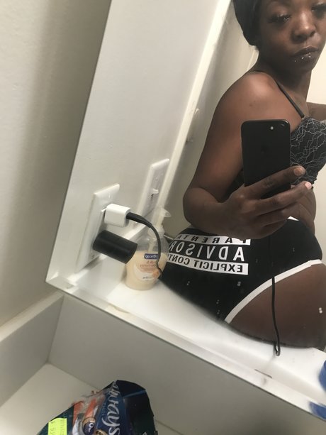 Foto di nudo di fuga di OnlyFans di Kimmie Kelly