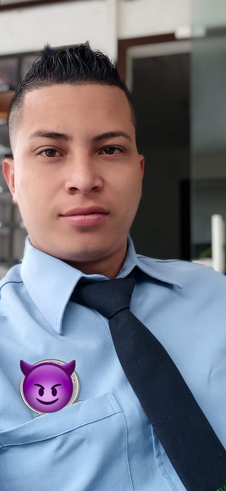 Foto di nudo di fuga di OnlyFans di Ricomazo
